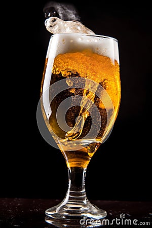 glass cold foam bubble alcohol gradient full splash drink background beer. Generative AI. Stock Photo