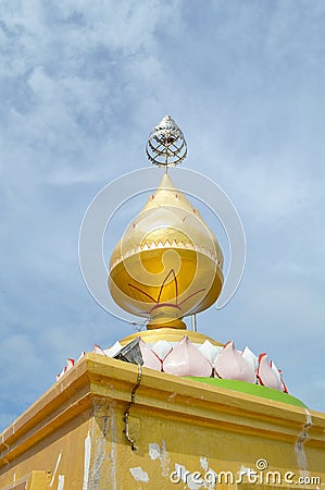 gold lotus statue Stock Photo