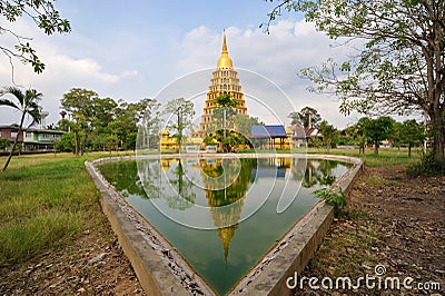 Golden Pagoda at Wat Tha-it Stock Photo