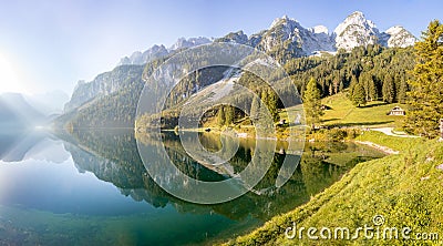Gosau lake with Gosaukamm in Summer, Upper Austria Stock Photo