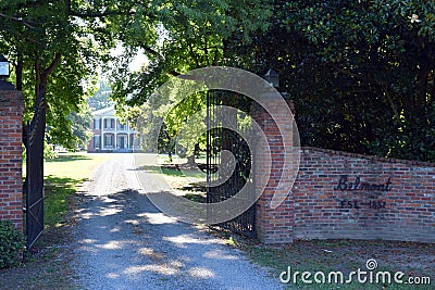 Grand entrance gravel drive Belmont Antebellum Plantation Editorial Stock Photo