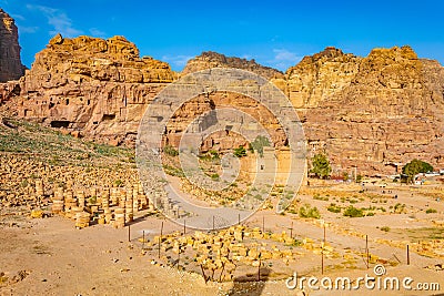 The great temple and Qasr al Bint at petra, Jordan Stock Photo