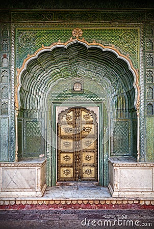 Green gate in Jaipur Stock Photo