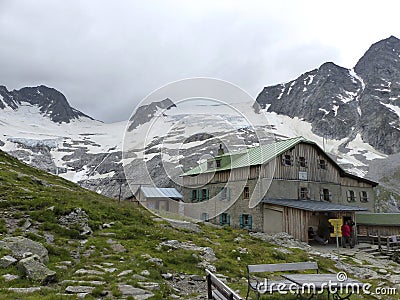 Greizer hut at Berlin high path, Zillertal Alps in Tyrol, Austria Stock Photo