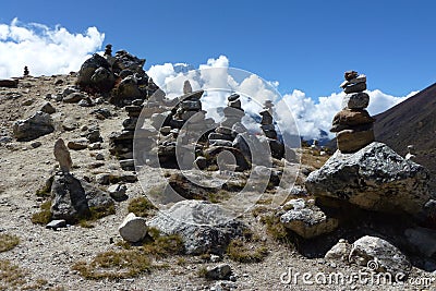Pikas (piled stones) in Periche Valley on the road to Dingboche, Everest Base Camp trek, Nepal Stock Photo