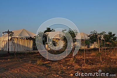 Gujarat: Royal Safari Camp accomodation in the national park Lit Stock Photo