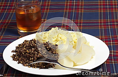 Haggis meal and whisky Stock Photo