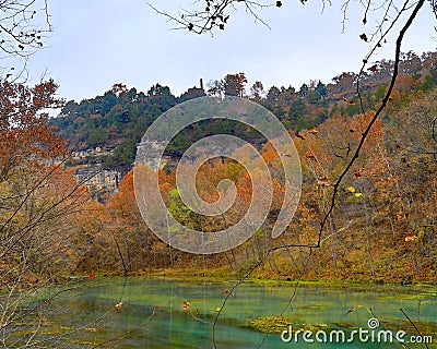 HaHa Tonka spring waters flowing toward Lake Ozark Stock Photo