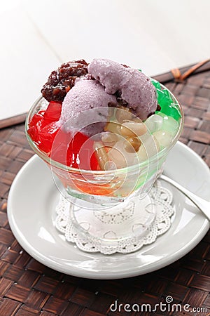 Halo halo, Filipino summer dessert Stock Photo