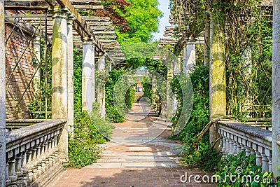 Hampstead Pergola and Hill Garden Stock Photo