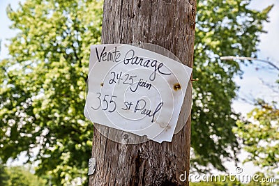 Handwritten French garage sale sign in Quebec Stock Photo