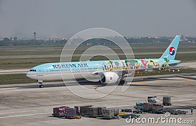 HANOI VIETNAM - NOV2,2017 : korean airline plane arrival to noi-bai airport in hanoi city vietnam capital Editorial Stock Photo