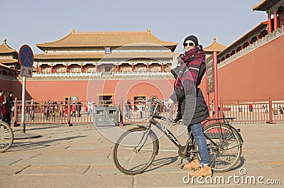 Happy traveling girl Editorial Stock Photo