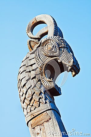 Head Of A Dragon Royalty Free Stock Image - Image: 32565356