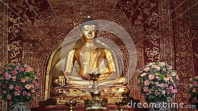 Het standbeeld van Phrasingh, Chiangmai Thailand stock video Het standbeeld van Phrasingh, Chiangmai Thailand stock video