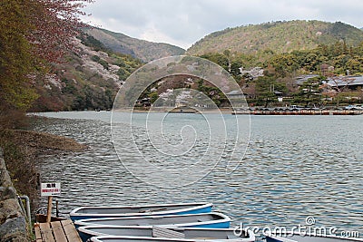 hills, boats and river (hozu-gawa) in kyoto (japan) Stock Photo