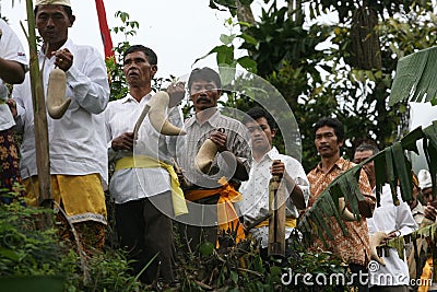 Hindus pray Editorial Stock Photo