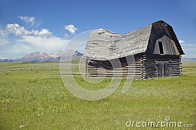 Historic turn of the century barn and deserted ranch in Centennial Valley, MT Stock Photo