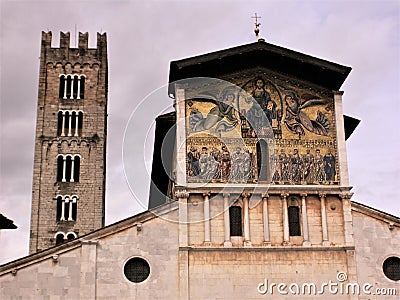 Lucca Tuscany ancient church san frediano Stock Photo