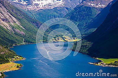 The Hjorundfjord and the Sunnmore Alps near Trandal, More og Romsdal, Norway Stock Photo