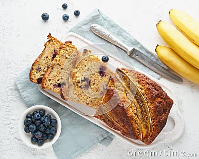 Homemade Banana bread. Baked cake. Step by step recipe. Step 13. Top view Stock Photo