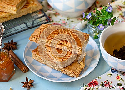 Homemade Russian honey gingerbread Tula pryanik stuffed with apricot jam Stock Photo