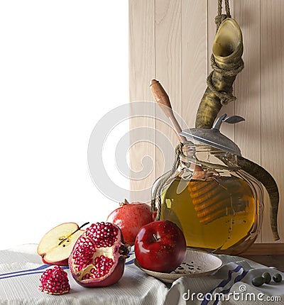 Honey jar with apples and pomegranate Rosh Hashana hebrew holiday Stock Photo