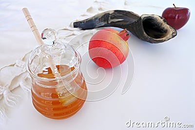 Honey jar, Pomegranate Shofar and red apple Stock Photo