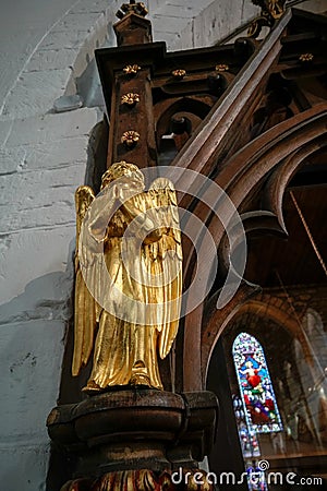 HORSHAM WEST SUSSEX/UK - NOVEMBER 30 : Golden Angel in St Mary t Editorial Stock Photo