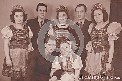 HUNGARY, CIRCA 1930 -WEDDING PHOTO - YOUNG COUPLES Editorial Stock Photo