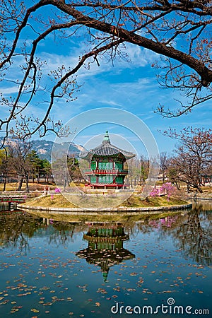 Hyangwonjeong Pavilion, Gyeongbokgung Palace, Seoul, South Korea Stock Photo