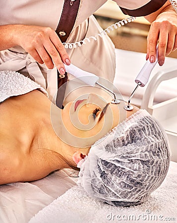 Hydradermie double Ionization needle free mesotherapy treatment Stock Photo