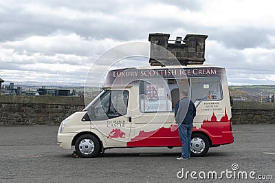 Ice cream vending van at the Esplanade in front of Gatehouse, the main entrance to Edinburgh Castle, Scotland, UK Editorial Stock Photo