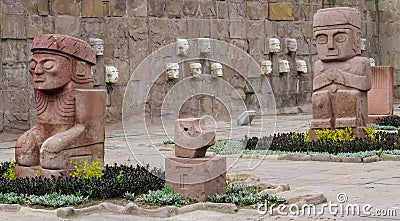 Idol statues from Tiwanaku Stock Photo