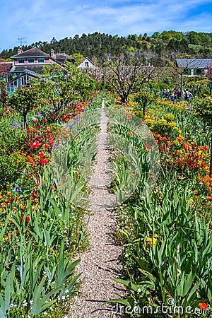 Idyllic path in Giverny, Normandy, France Stock Photo