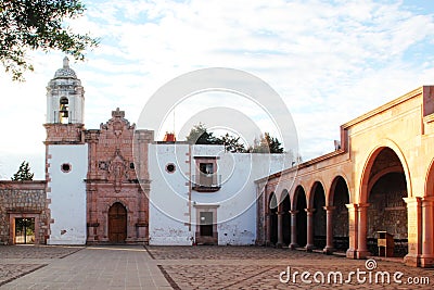 Arquitectura colonial de cantera rosa en Cerro de la Bufa Zacatecas Mexico Stock Photo