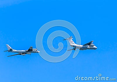 Il-78 (Midas) aerial tanker and Tu-95MS (Bear) Editorial Stock Photo