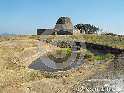 THIS IS IMAGE BEAUTIFUL YAPAHUWA ROCK FORTRESS OF SRI LANKA Editorial Stock Photo