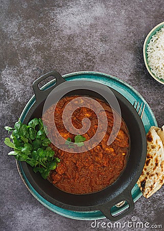 Indian lamb Rogan Josh with naan bread Stock Photo