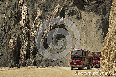 Indian lorry truck on NH-1 Srinagar Leh national highway Editorial Stock Photo