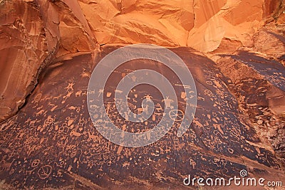 Indian petroglyphs, Newspaper Rock State Historic Monument, Utah, USA Stock Photo