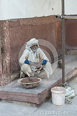 Indian worker, Agra, India Editorial Stock Photo