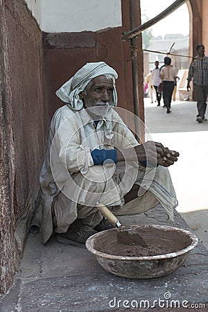 Indian worker, Agra, India Editorial Stock Photo