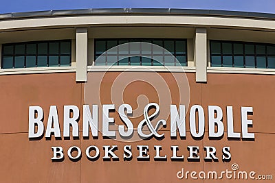 Indianapolis - Circa November 2016: Barnes & Noble Retail Location. Barnes & Noble is a leading retailer of books IV Editorial Stock Photo