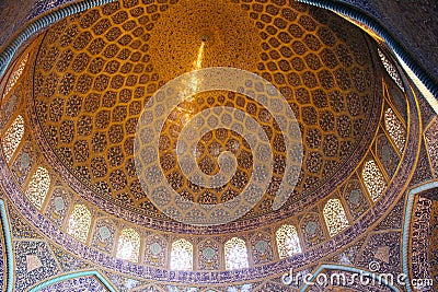 The dome of Sheikh Lotfollah Mosque in Isfahan, Iran Stock Photo