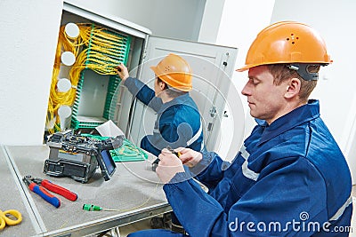 Internet connection. fiber optic cable splice machine in work Stock Photo