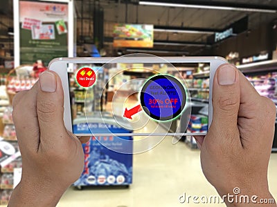 Internet of things marketing concpet, the store use geofencing to text the message to customer for special price in the retail Stock Photo