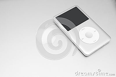 IPod classic 160 Gb on macbook Editorial Stock Photo