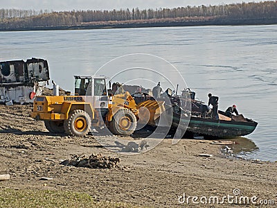 Iron smuggle tearing apart a old ship Editorial Stock Photo