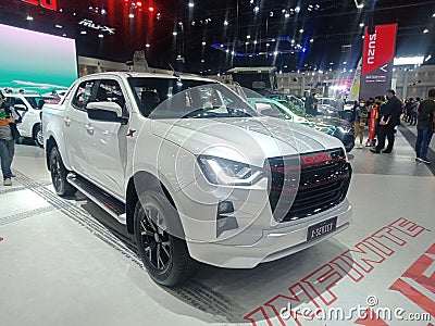 ISUZU X-SEIRES HI-LANDER 4DOOR IN BANGKOK MOTOR SHOW 2022 Editorial Stock Photo